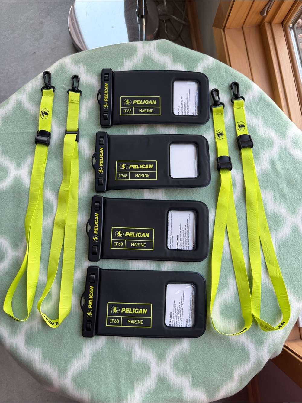 4 pk Pelican Marine IP68 Waterproof Floating Phone Pouch Black Yellow Lanyard